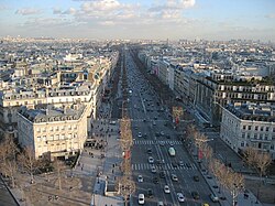 250px-Champs_elysees.700px.jpg