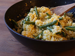 Risotto, ici au citron et aux haricots verts