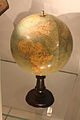 Globus auf senkrechter Erdachse (Paris, um 1890)