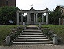 Kriegerdenkmal, vor der Dorfkirche