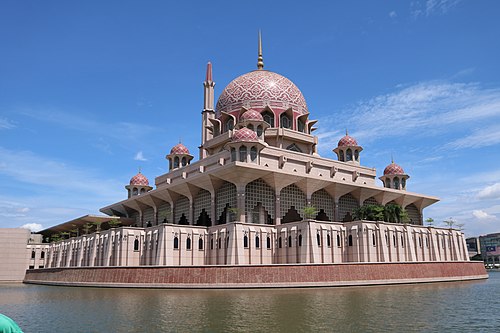 Masjid Tuanku Mizan Zainal Abidin  things to do in Taman Tasik Titiwangsa