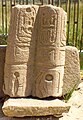 Steinfragment mit Hieroglyphen