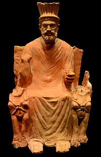 Statue de Baʿal Hammon sur son trône avec une couronne et flanquée de sphinges, Ier siècle.