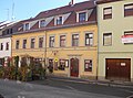 Doppelwohnhaus mit Seitenflügel im Hof, in geschlossener Bebauung