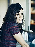 Frankie Shaw, interprète de Shayla.