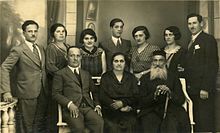 A jewish family in Galati, Romania.JPG
