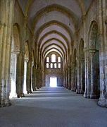 Abbaye de Fontenay : berceau brisé avec doubleaux