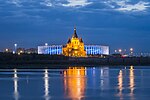Katedrála Alexandra Něvského a stadion Nižnij Novgorod.jpg