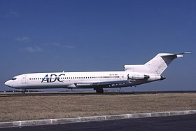Un Boeing 727 d'ADC Airlines, similaire à celui impliqué dans l'accident.