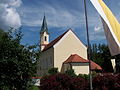 Katholische Filialkirche St. Quirin mit Mauer