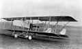 Kokpit w gondoli w samolocie Farman MF.11 z lat 20. XX w.