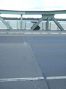 Գլինիկե կամրջի կենտրոնական, սահմանային հատվածը