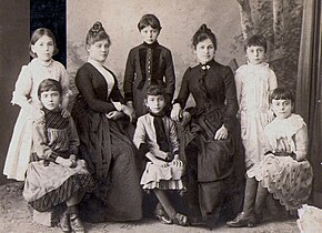 Damas y niños poncianos griegos de Trebisonda