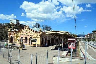 Вид на пассажирский терминал со стороны путей