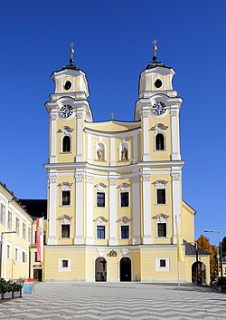 Gereja Santo Mikael, Mondsee — sebelumnya merupakan gereja biara