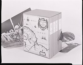 Diseño de Viaggi tra gli Indi: Alto Rio Negro-Alto Orinoco. Appunti di un biologo", caja de 4 volúmenes (1966).