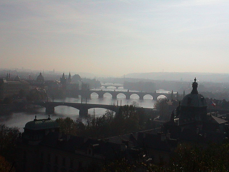 Imagine:Praha Bridges.JPG