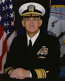 Вице-адмирал Дональд С. Артур.jpg