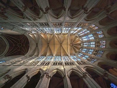 Cathédrale Saint-Pierre de Beauvais, voûte du chœur (48,5 m)