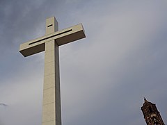 Cruz Monumental de El Arenal.