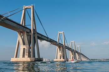 Ponte projetada por Riccardo Morandi e nomeada General Rafael Urdaneta, no Lago de Maracaibo, Venezuela. (definição 4 300 × 2 900)