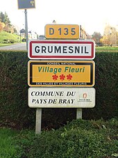 Un des panneaux d'agglomération de Grumesnil, Seine-Maritime, France