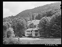 Black and white photo of the main office for Pine Mountain Settlement School.
