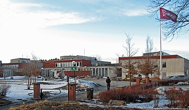 Rudbecksskolan, Sollentunas största gymnasieskola.