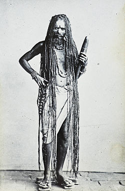Садху с длинными волосами, Индия, ок. 1920 (IMP-CSCNWW33-OS16-28) .jpg