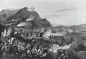 Scène de bataille entre soldats français de Napoléon et Britanniques, sur une colline.