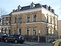 Villa mit Einfriedung