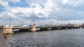 Blagoveschensky Bridge SPB.jpg