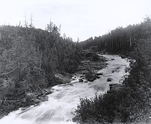 Chute de la petite riviere Bostonnais.jpg