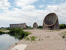 220px-Denge_acoustic_mirrors_-March2005.