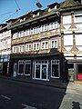 fränkisches Traufenhaus geändert 16. Dez. 2002: Südfassade des dreigeschossigen Fachwerktraufenhauses