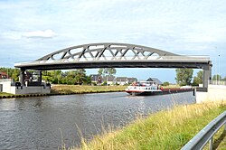 De hefbrug tussen Noordhorn en Zuidhorn