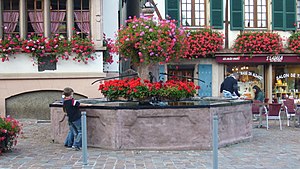 Ancienne fontaine rue du Général de Gaulle à Kintzheim