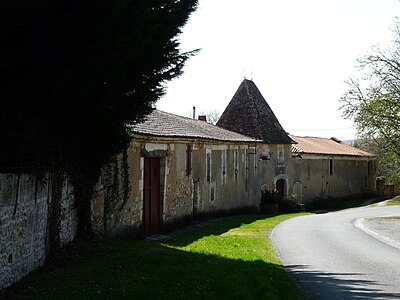 Eingang zum Château de Lannet