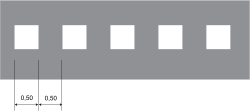 Marquage au sol de la position d'un cédez-le-passage aux intersections non munies de feu. Il est composé d'une succession de carrés blancs placés à intervalles réguliers.