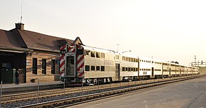 Metra train No. 1292 arrives at Naperville sta...