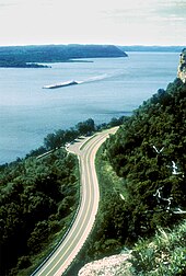 Great River Road in Wisconsin near Lake Pepin (2005) MississippiRiverBluffs.jpg