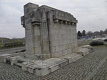 Памятник в Свиштове, Болгария.jpg