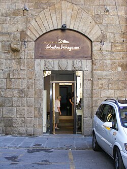 Museo Salvatore Ferragamo.jpg