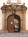 Portal am Konservatorium der Evangelischen Akademie, mährischer-Kreide-Sandstein