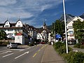 Schmiedgasse mit Kirche St. Martin und den Mythen