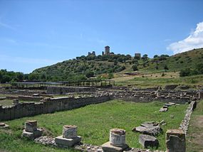 Velian Excavation kaj Tower.jpg