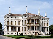 Villa Barbarigo vista dalla Colonna Ovest della Piazza IV Novembre