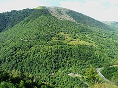 La vallée de l'One et la chapelle de Saint-Aventin vues depuis la tour de Castel Blancat