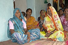 Женщины в деревне адиваси, район Умария, Индия.jpg