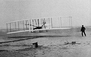 English: Photograph of the first successful fl...
